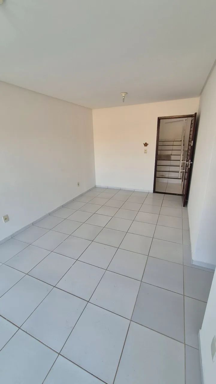 ALUGO APARTAMENTO EM INTERMARES COM 02 QUARTOS E DOIS BANHEIROS - Foto 4