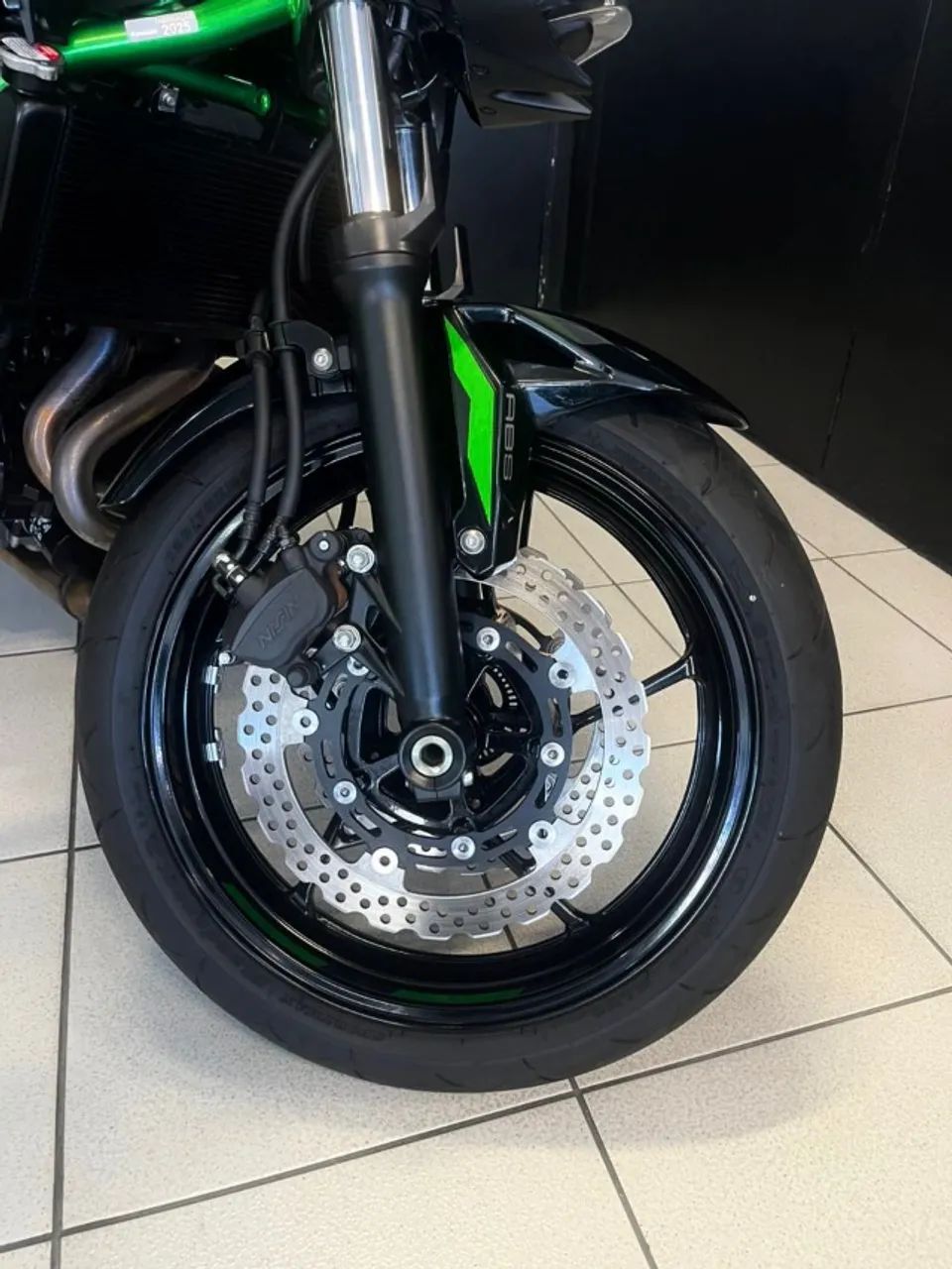 KAWASAKI Z650 2025 - Foto 3