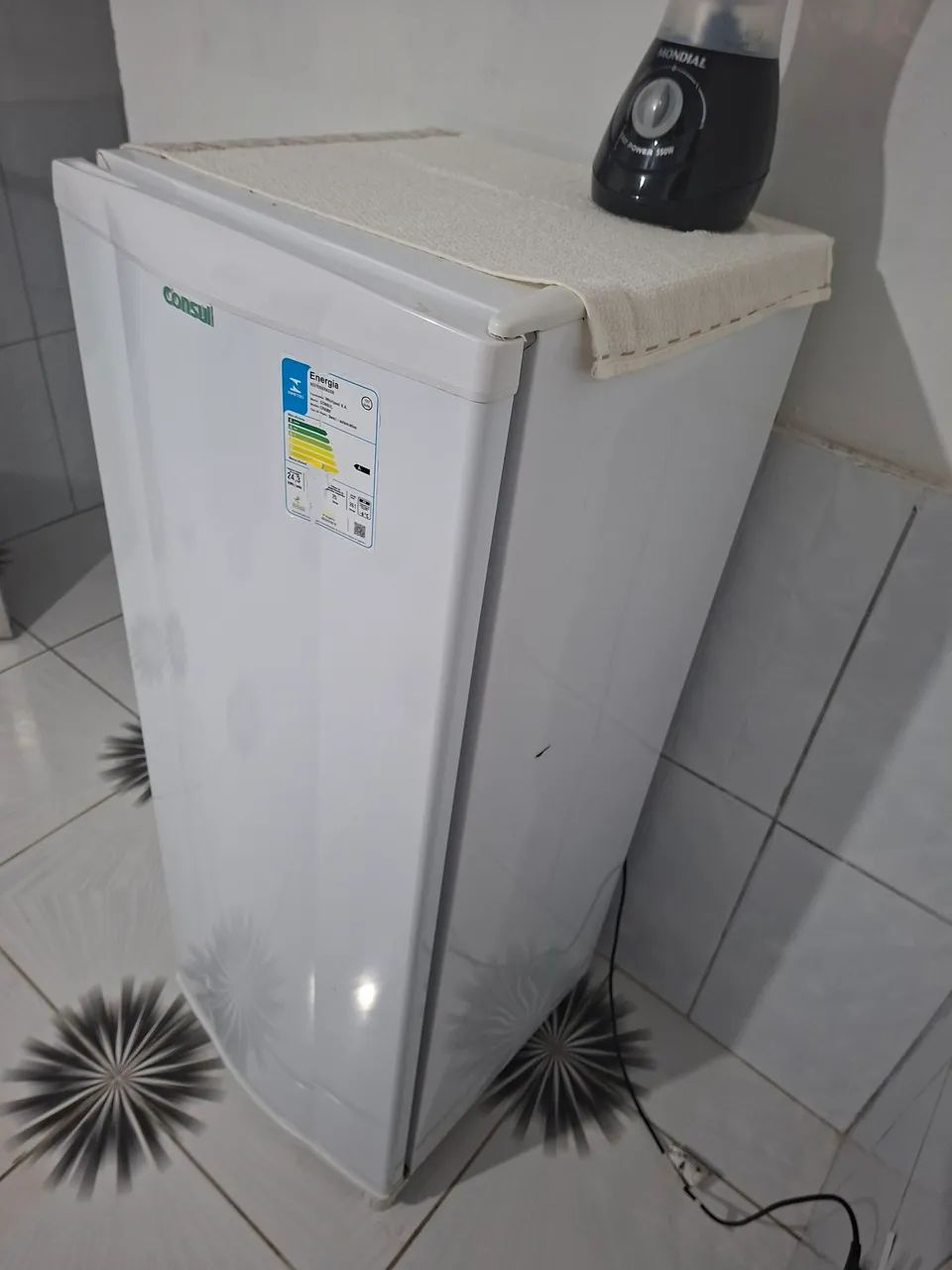 Geladeira semi nova - Foto 4