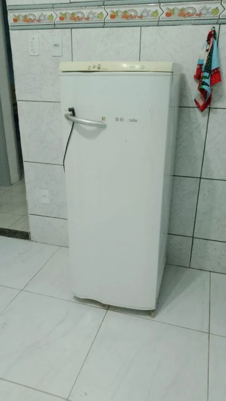 Geladeira Eletrolux gelo mágico 