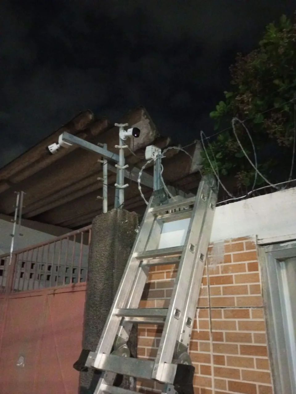 Câmeras cerca elétrica interfones motor eletrônico  - Foto 3