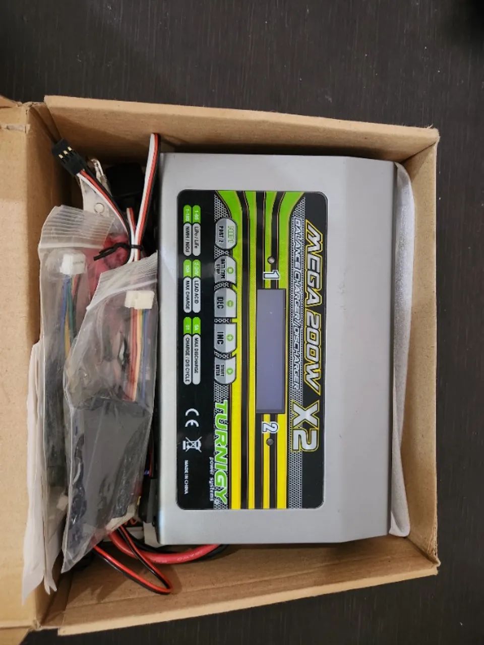 Turnigy mega 200Wx2 Carregador de bateria / descarregador (400w) V2 - Foto 2