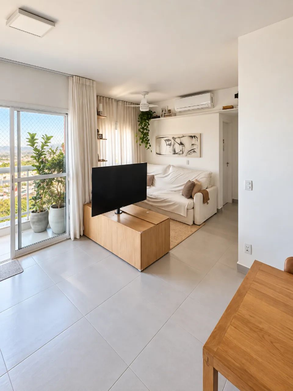 Apartamento 2 quartos e 2 banheiros.