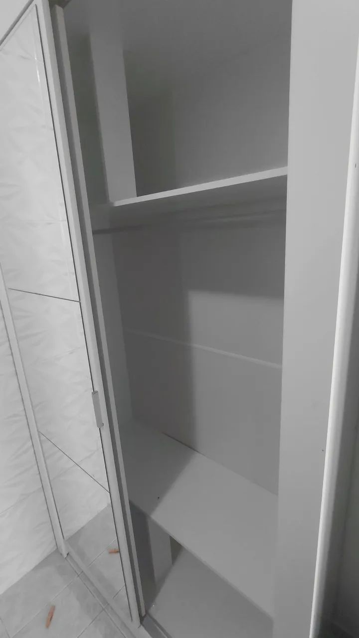 Guarda roupa solteiro branco (com espelho  - Foto 3
