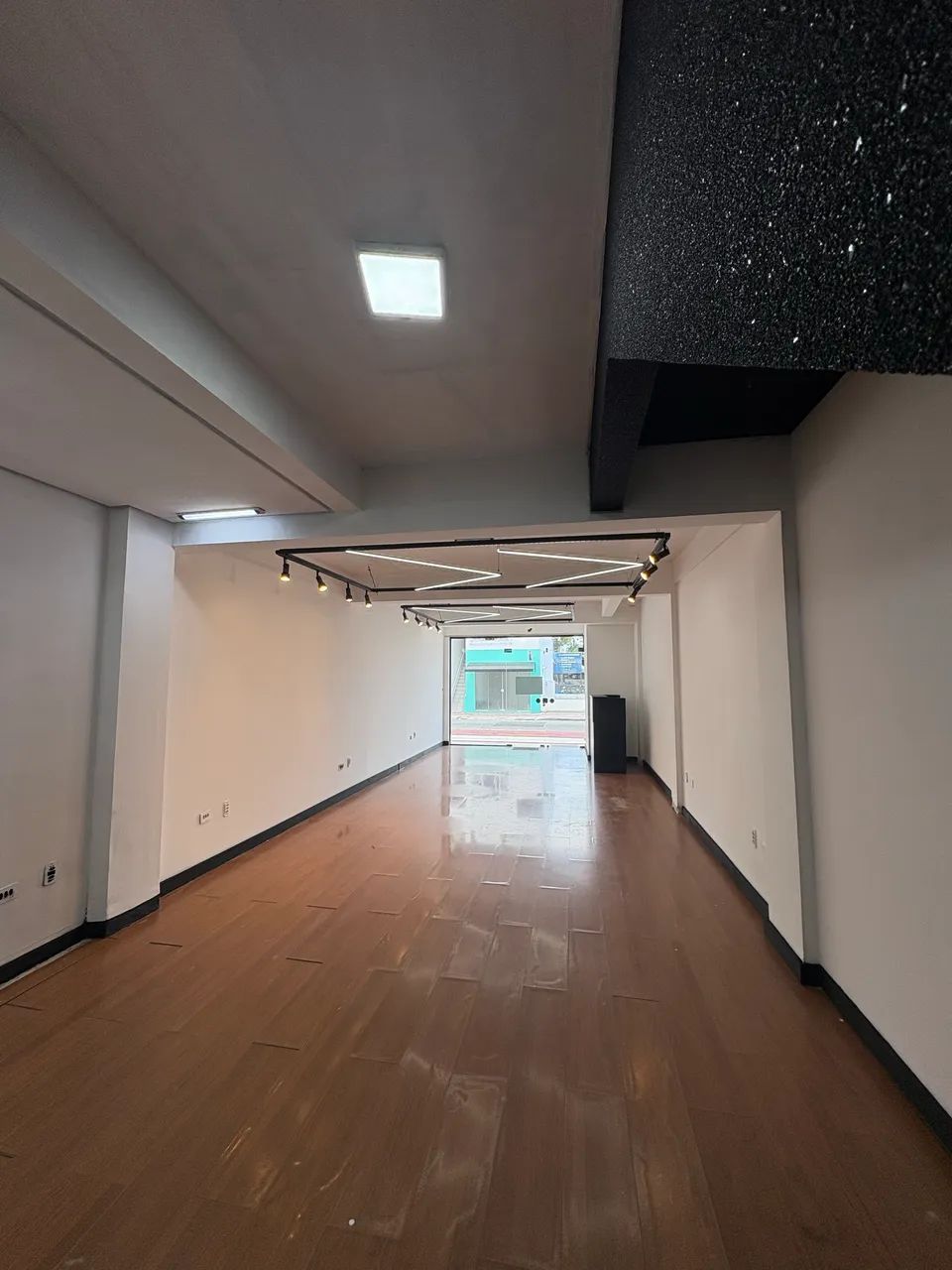 Sala Comercial - Balneário Camboriú  - Foto 2