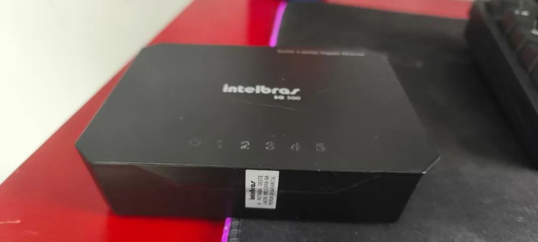 Switch Intelbras Gigabit Ethernet 5 Portas SG 500