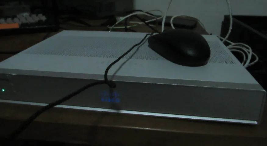 Roteador Cisco ISR 1100 C1111-4P, com fonte 12v