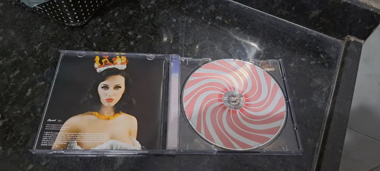 Cd Katy Perry Teenage Dream perfeito 50,00 - Foto 3