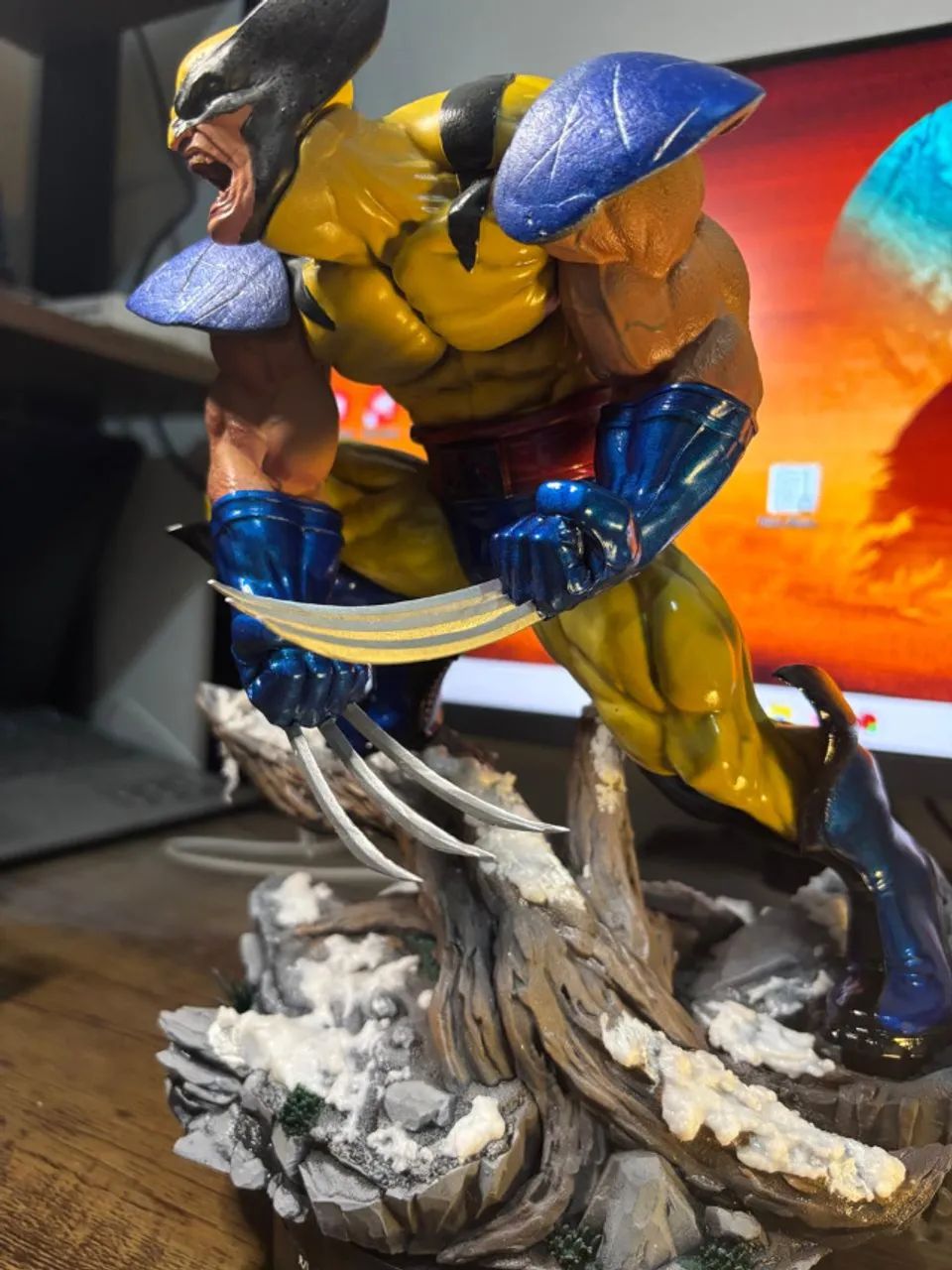 WOLVERINE - ESTATUETA EM RESINA  - Foto 3