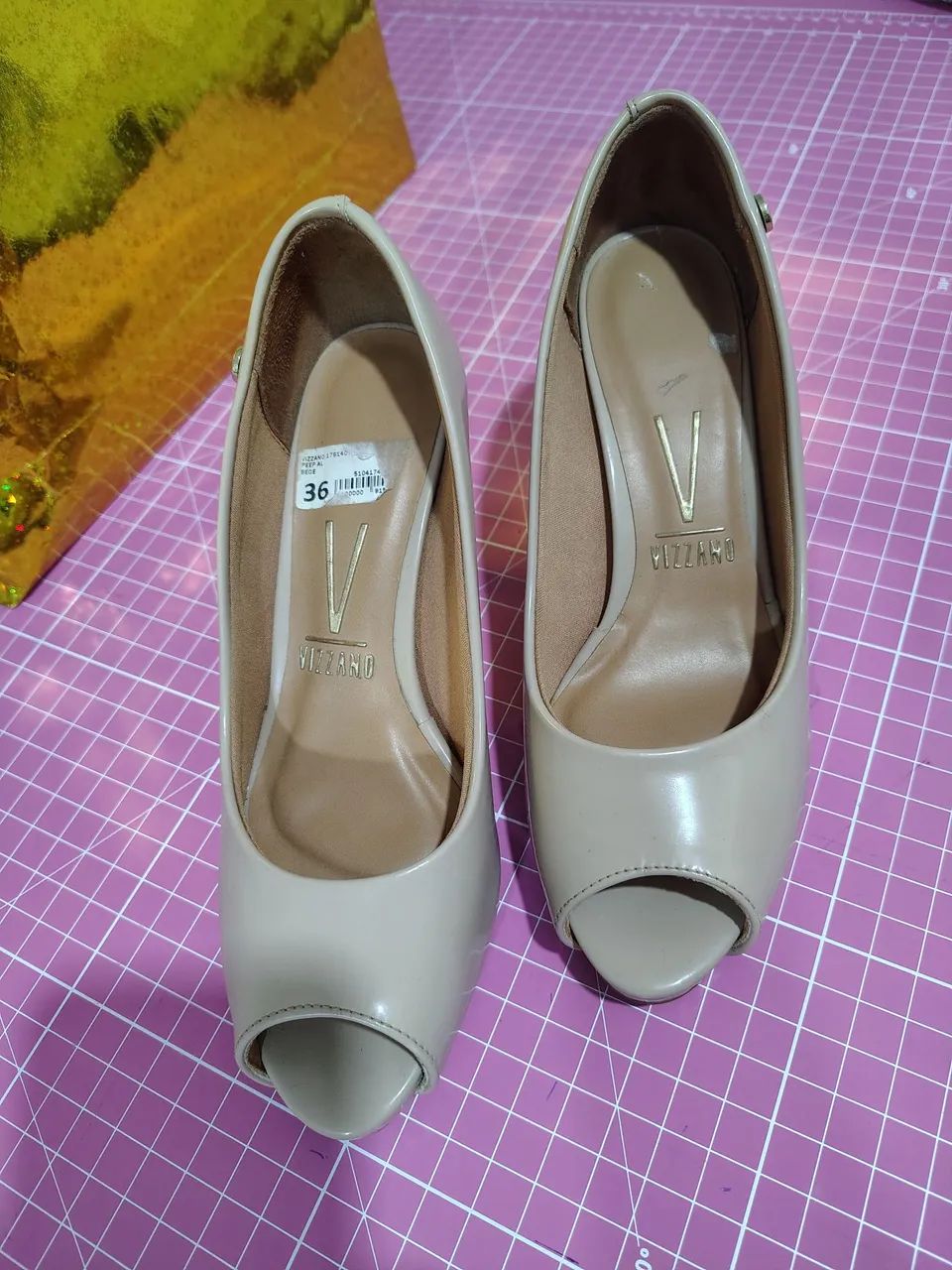 Sapato alto. Modelo: Peep toe, Vizzano, número 36 - Foto 3