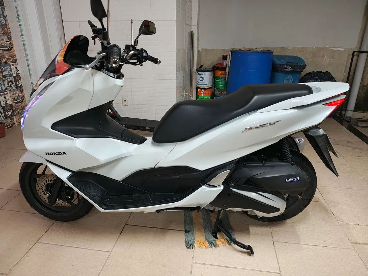Honda PCX 2023 ABS 160 muito nova doc ok  leia o anuncio  - Foto 5