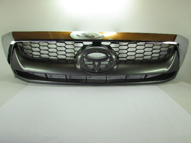 Grade Radiador Cinza Com Friso Cromado Hilux 2009 2010 2011
