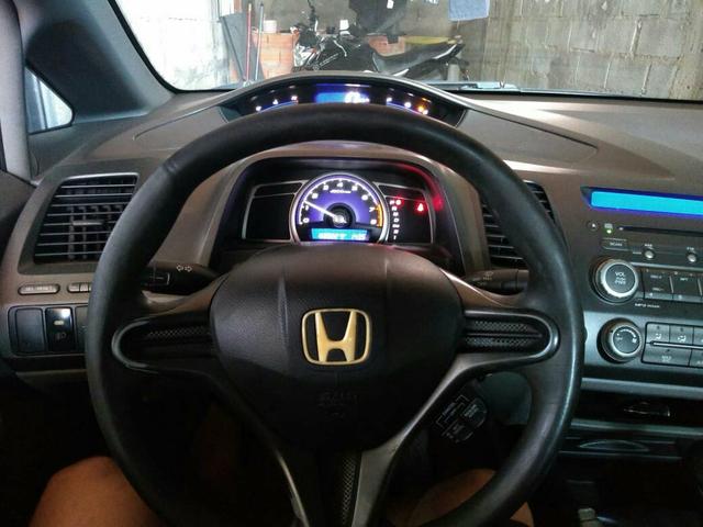 Honda civic em perfeito estado e com IPVA 2.020 total Pago!