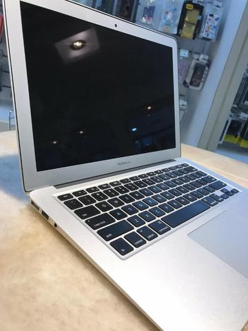 MacBook Air 13'' 2015 i5 8GB Ram 256GB Ssd - Seminovo