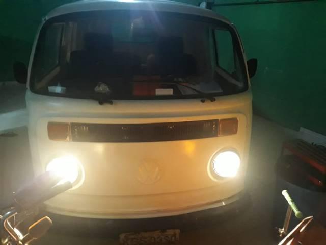 Kombi furgão 1989 top toda reformada,motor novo, setor direção novo,cambio zero revisado. - Foto 17