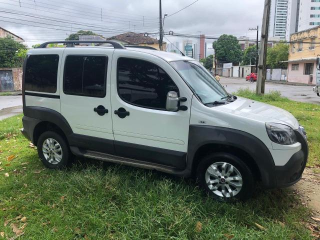 Doblo Adventure 1.8 Completa C/Kit GNV - Black Friday continua