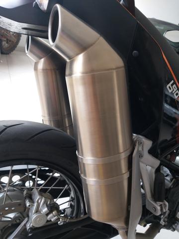 Relíquia moto ktm 690= a 0km - Foto 9