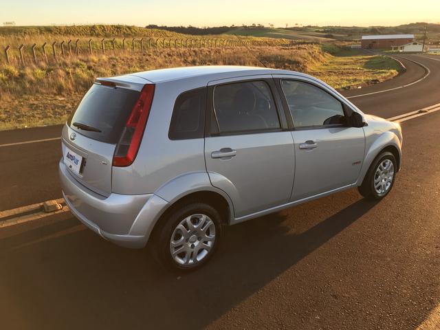 Ford Fiesta Class 1.6 2013 - Foto 4