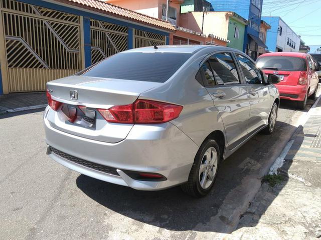 Honda City DX 1.5 19/19 zero troco - Foto 2