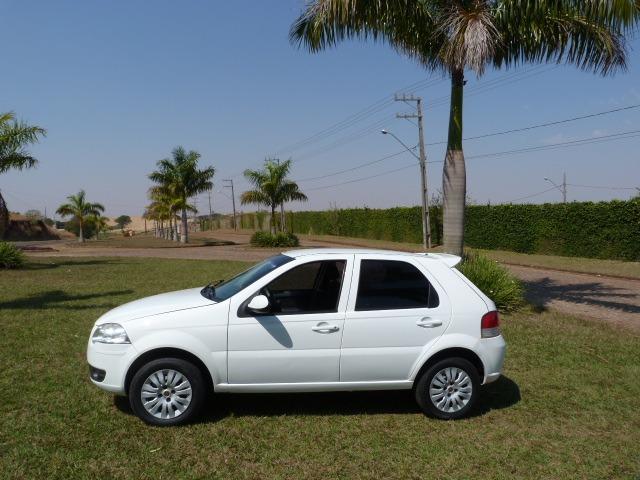 Palio atractive 1.4 flex 2011