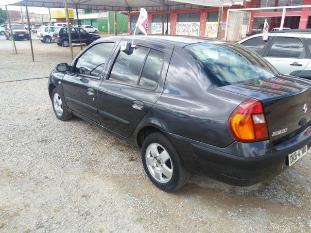 Renault clio sedan privilege 1.6 16v completo 2004 - Foto 4