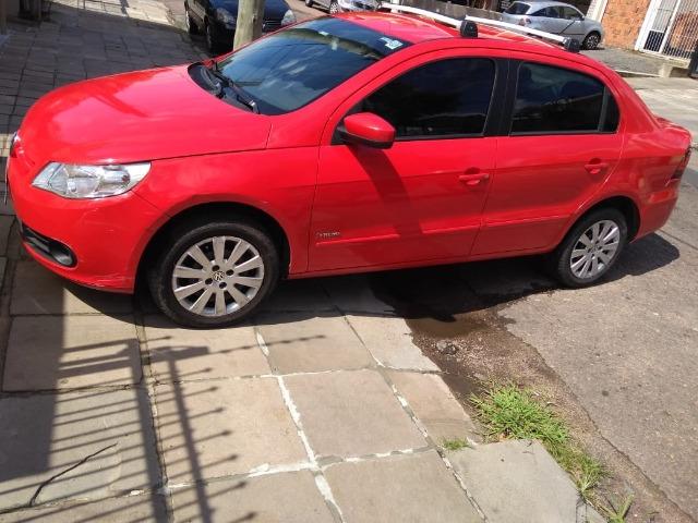 Voyage 2013, vermelho único dono