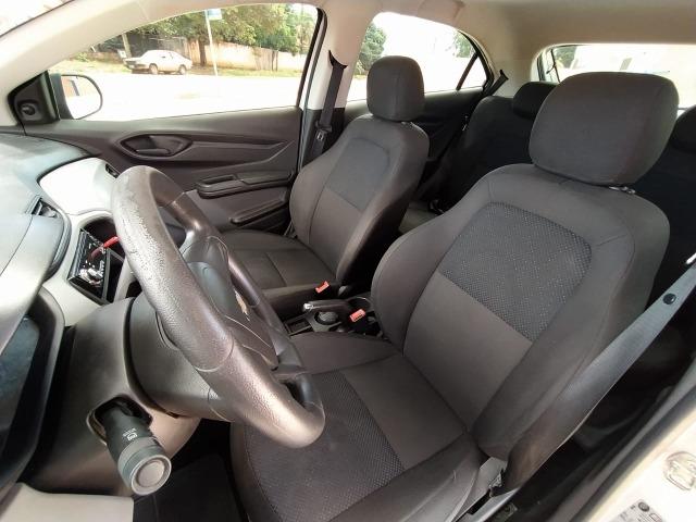 Oportunidade!! Onix Joy 2016/2017,motor 1.0 ,câmbio manual 6 marchas . Carro de mulher - Foto 16