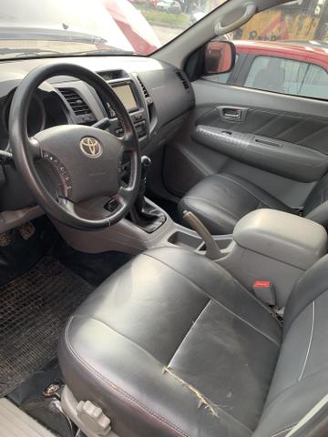 Vendo Hilux srv 3.0 2011 manual 4x2 - Foto 10