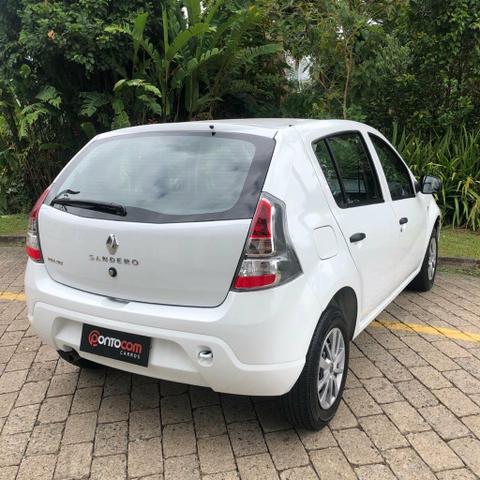 Lindo Sandero 1.0 Completo 2 Dona - Pneus Novos - Foto 5
