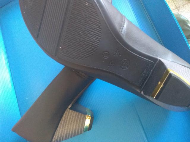 Sapato preto feminino