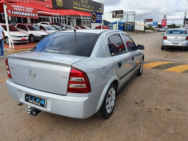 Astra Comfort Sedan 2.0 Flex 8v 2005 - Foto 8