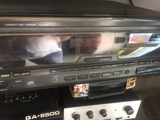 Disqueteira Technics 60 cds