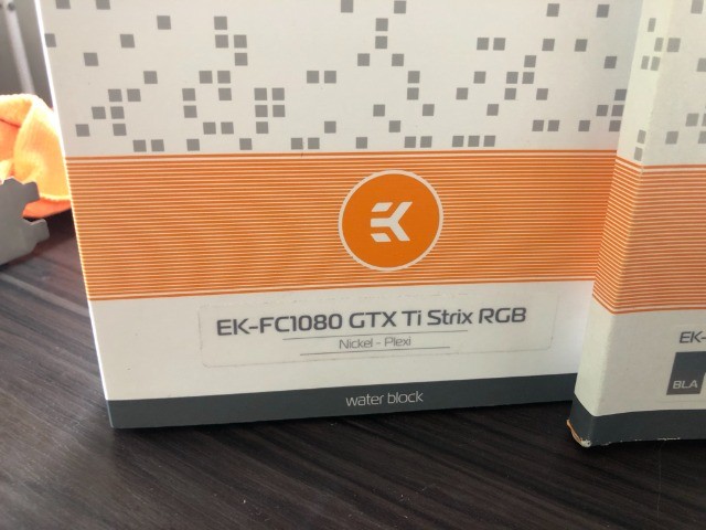 Asus Rog Strix GTX 1080-TI 11GB Gaming / Block EK-WB Water Cooler - Foto 3