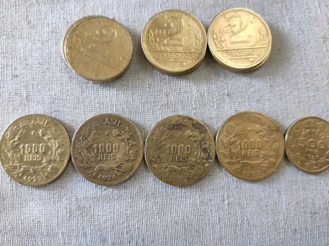 Vendo essas moedas antigas variadas
