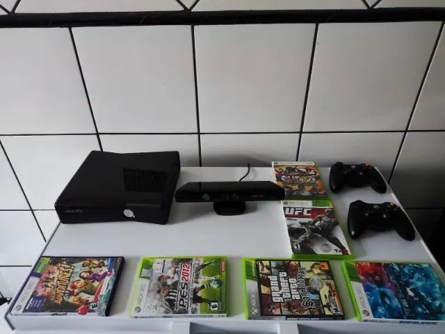 Xbox 360 desbloqueado completo + 9 jogos em Barra Mansa