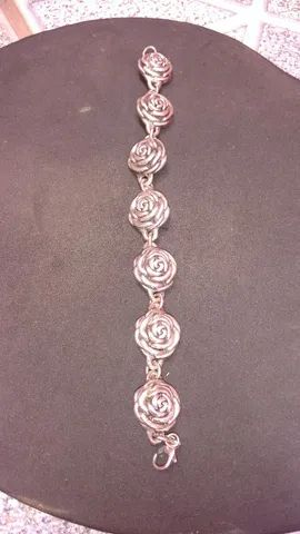 Pulseira prata! Lindíssima única 