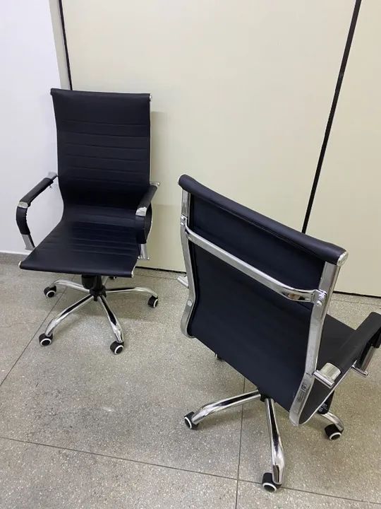 Kit de 2 cadeiras de escritório em perfeito estado!! Leia a descrição!!