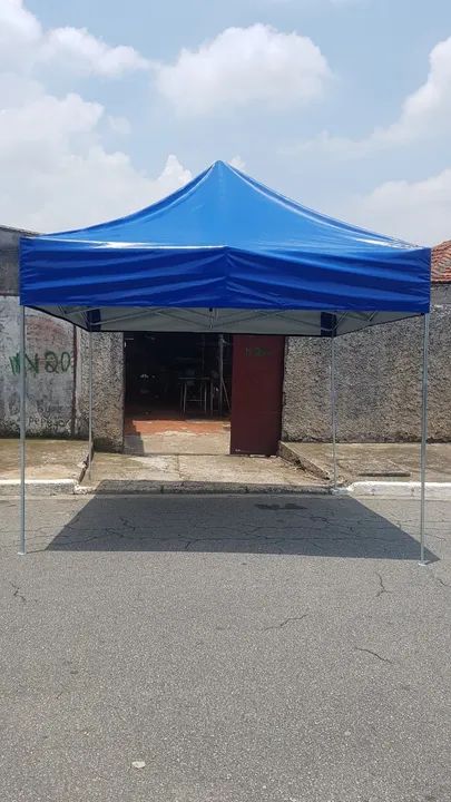 Vendo Tenda 3x3 articulada em  pvc montagem rapida