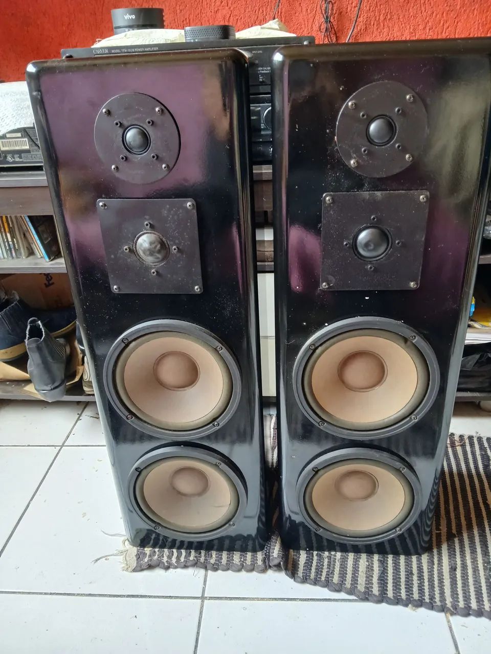 CAIXAS TORRES LANDO