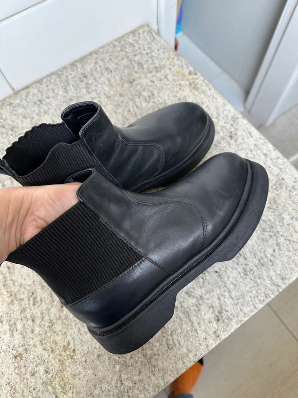 Botas Chelsea Tratoradas - Preto - Foto 2