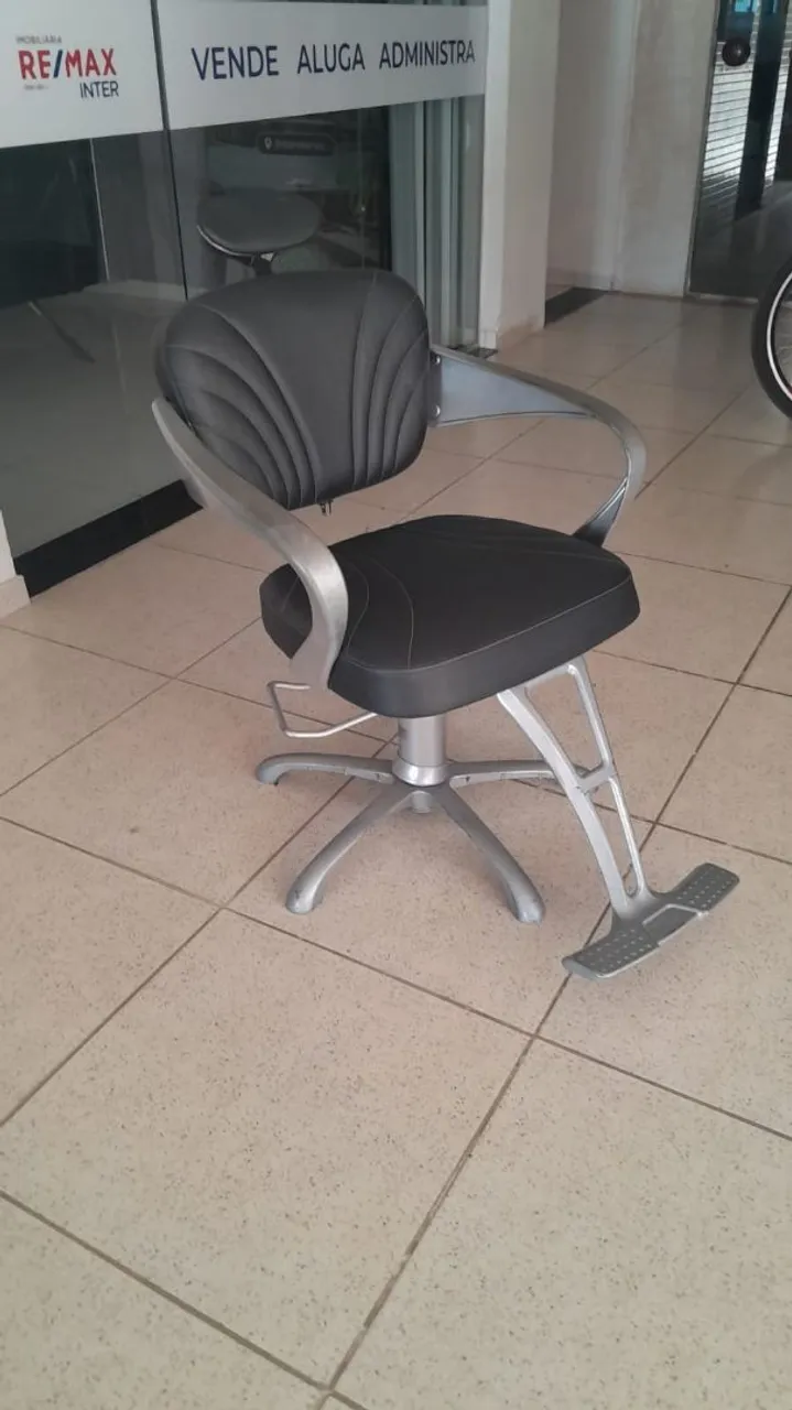 Cadeira de Barbeiro Moderna