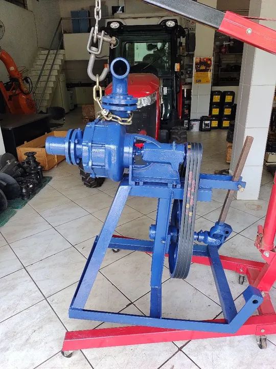 Bomba d'água para trator