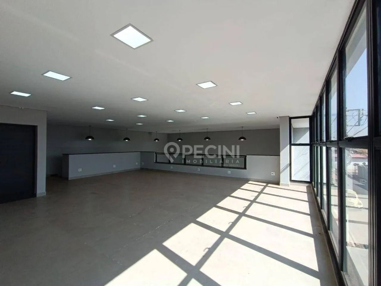 Salão para alugar no Centro de Santa Gertrudes. - Foto 5