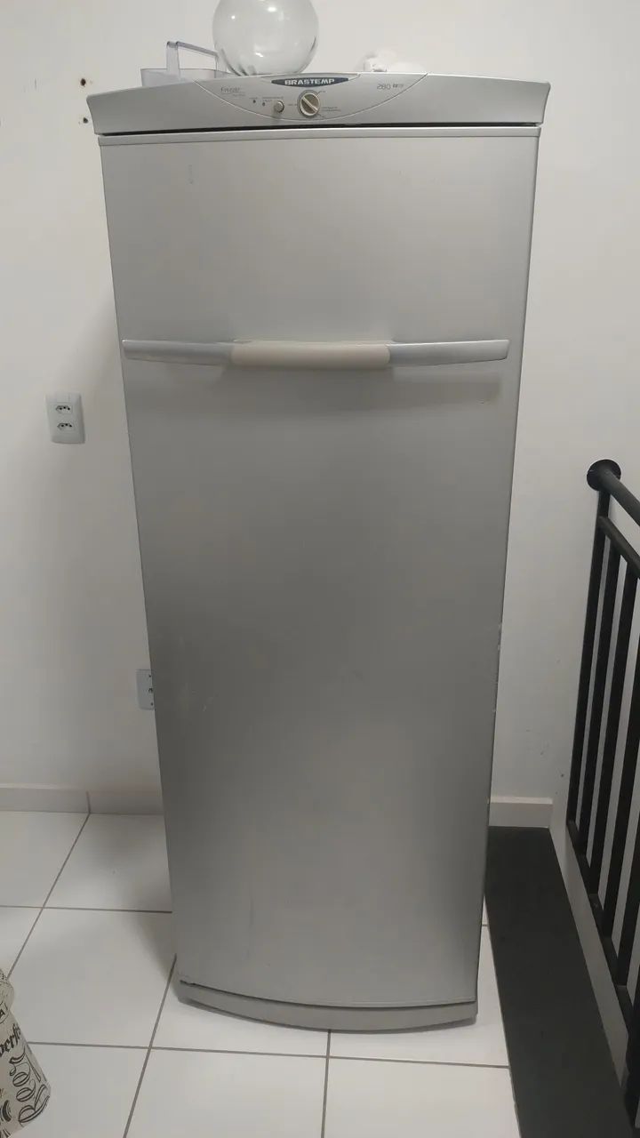 freezer vertical Brastemp 280 litros - Foto 2