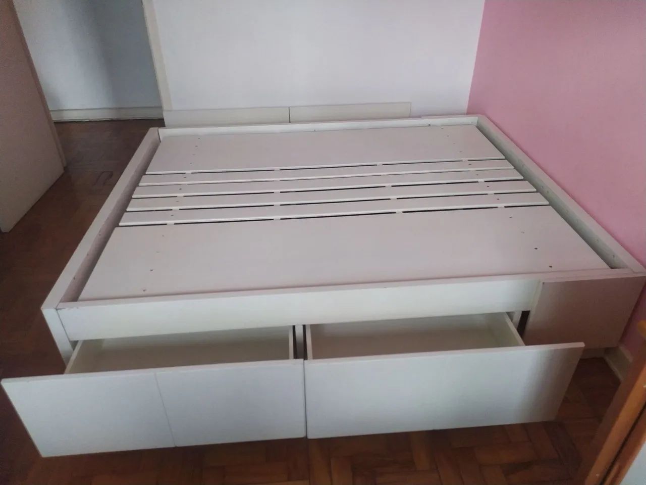Cama Queen+ Guarda Roupa+ Cômoda ( Tudo em Madeira) - Foto 2