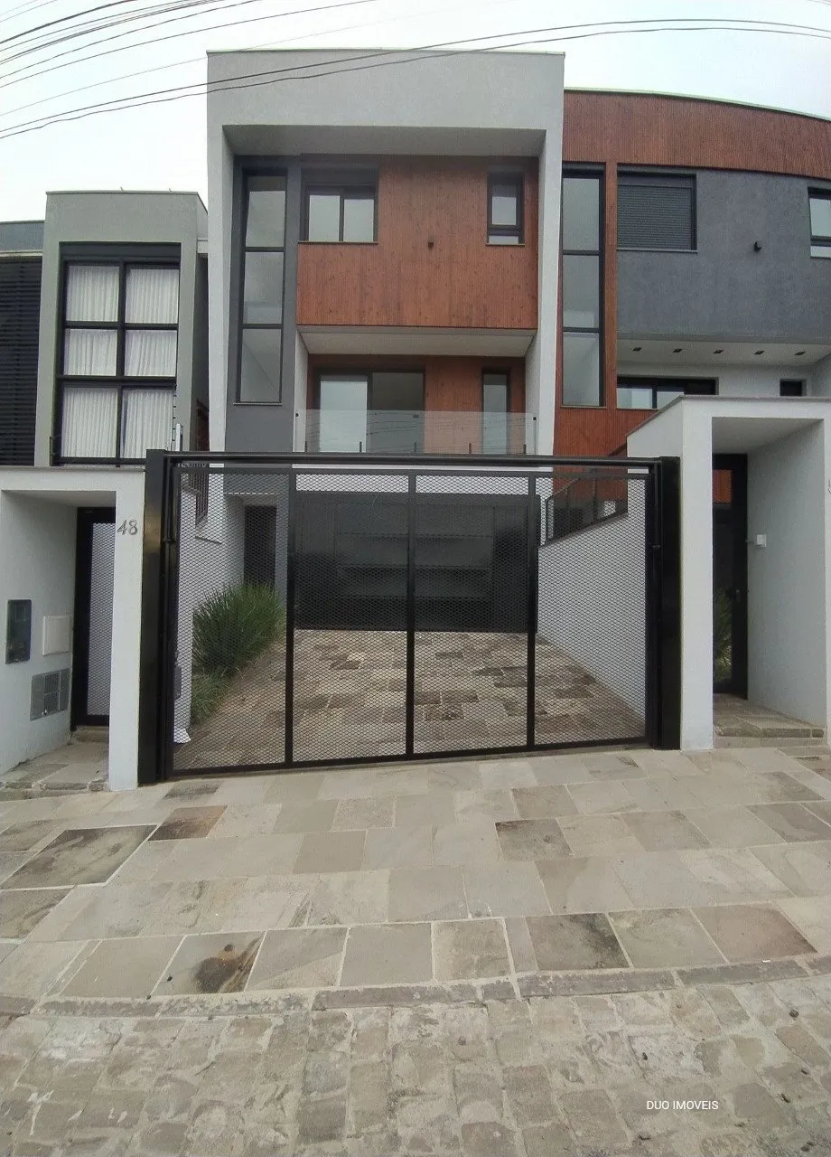 Sobrado 3 suítes com patio