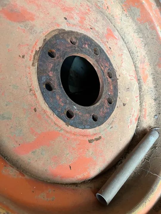 Pneu para Trator 14.00-24 e roda traseira  - Foto 2
