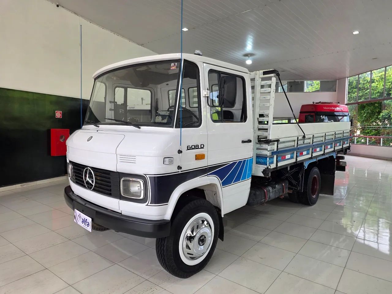 Mercedes-Benz 608 D carroceria nova  - Foto 4