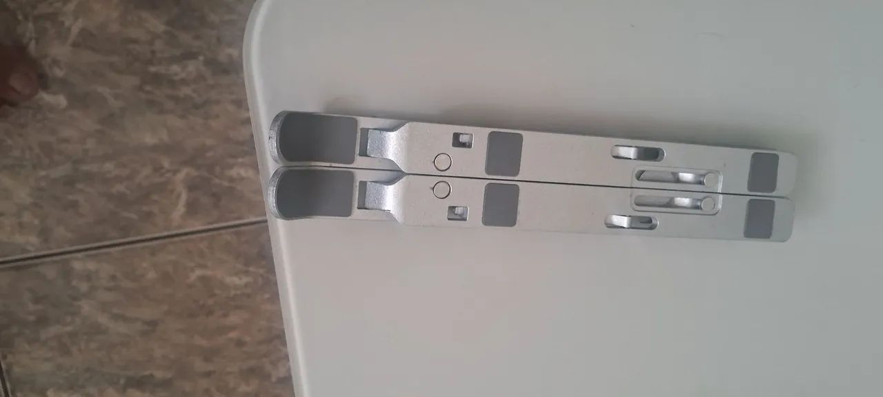 Suporte para Notebook Dobrável em Alumínio - Foto 3