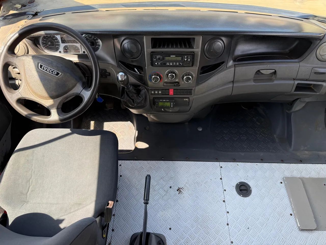 Microônibus escolar iveco cityclass ano 2014/2014 com 29 lugares em cascavel Paraná  - Foto 9